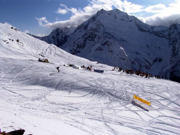Горные лыжи в России на Новый год 